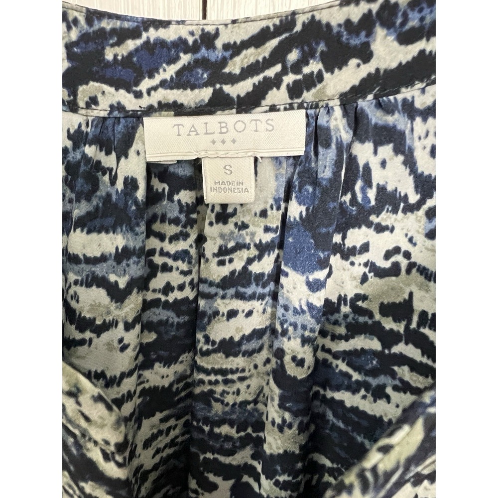 Talbots Womens Blouse Size‎ Small Blue Black Abstract Animal Print Pleated Front - Picture 3 of 16